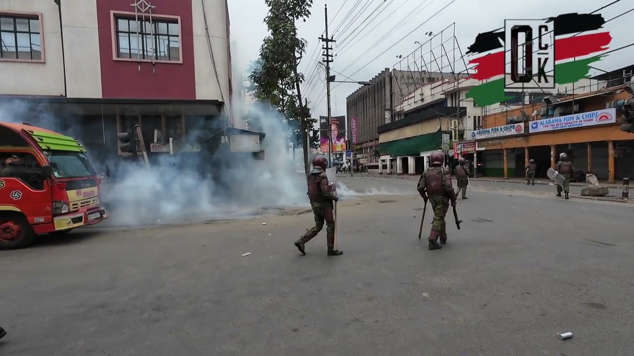 Police vs Protestors car and mouse game in Nairobi